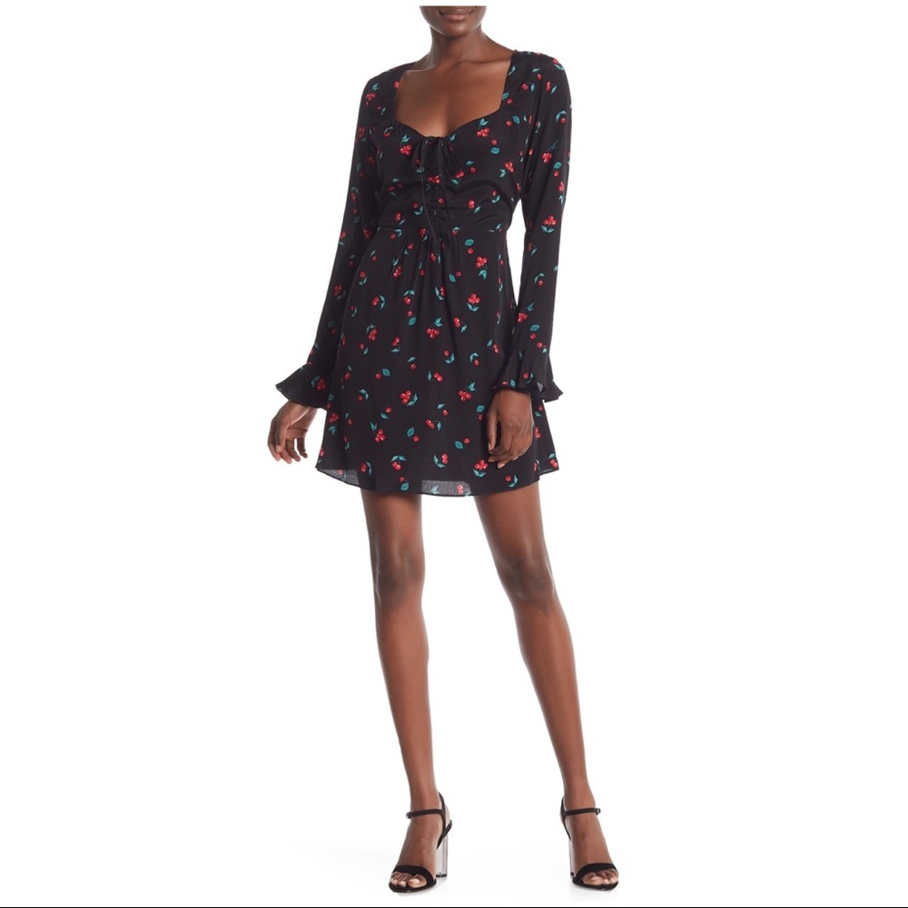NWT 🆕 MINKPINK Black Cherry Print Dress 🍒